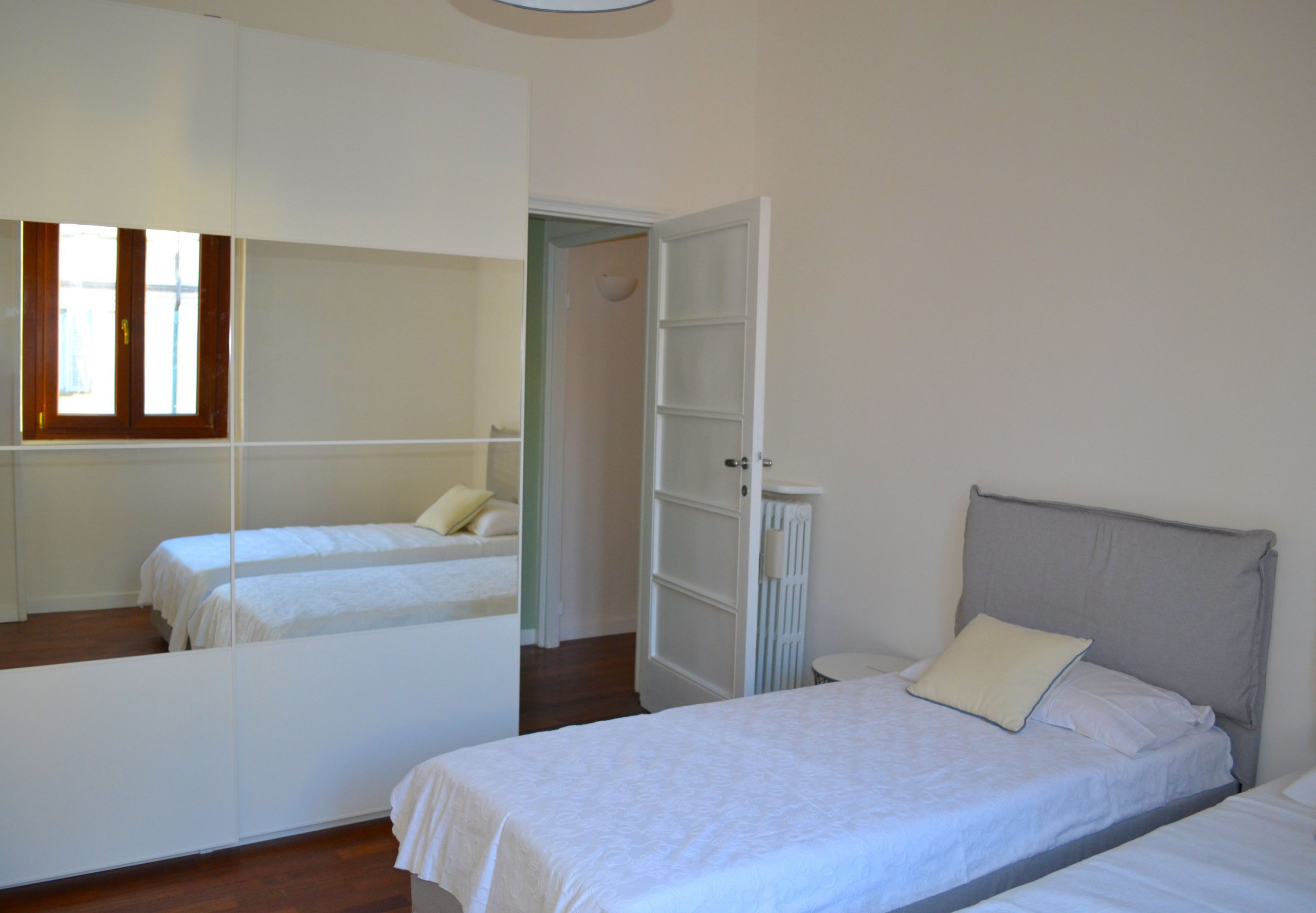Two-Bedroom apartment | Piazza Sempione | Arco della Pace area