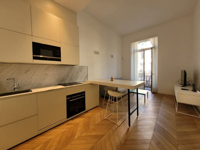 One-Bedroom Apartment | Via Quintino Sella | Sempione Area
