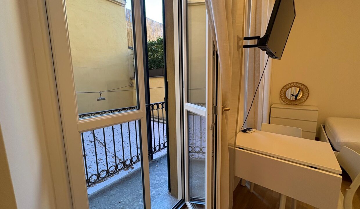 WhatsApp Image 2025-11-27 at 10.20.30 (4)